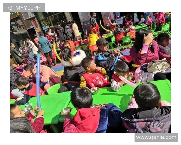 和室友一起看足球猜明星挑战赛乐趣无穷